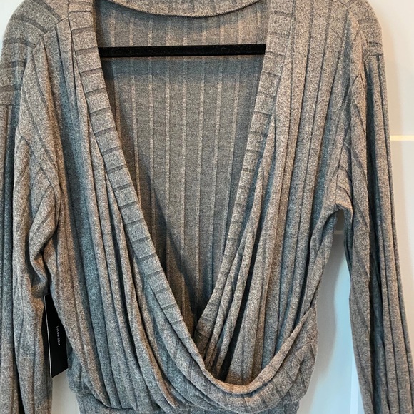 Grey sweater open back - Picture 3 of 3